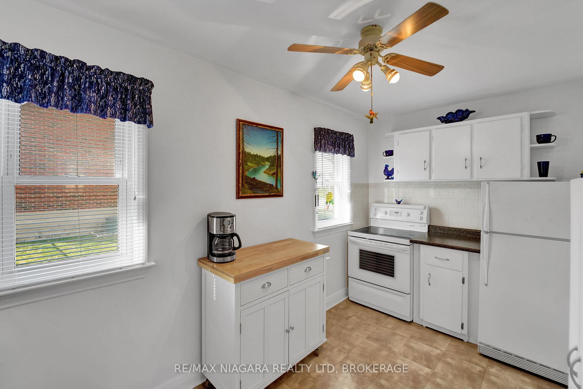 Photo 9 of 5428 Inglis Drive, Niagara Falls, Cherrywood — HOMEH