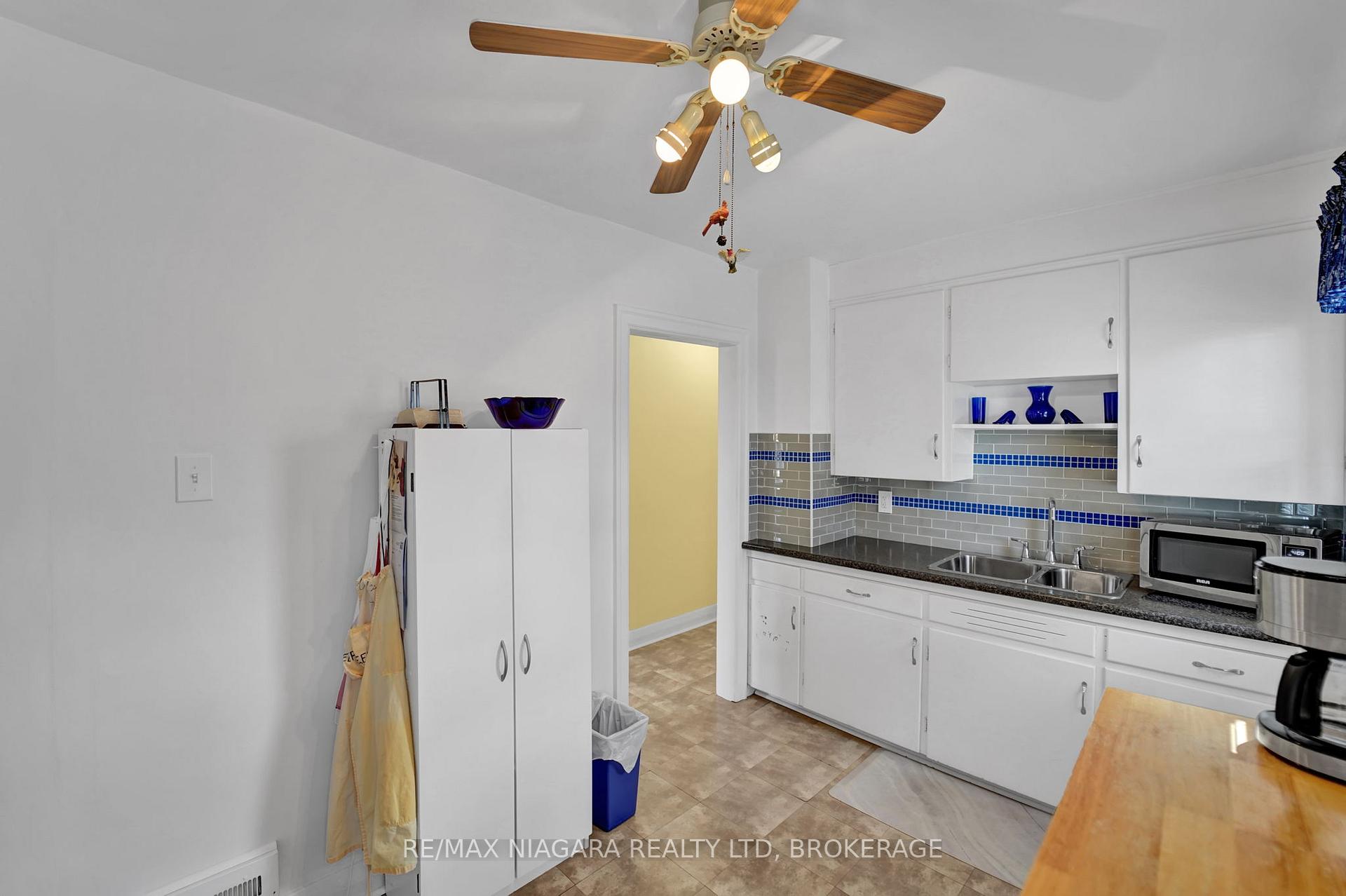 Photo 11 of 5428 Inglis Drive, Niagara Falls, Cherrywood — HOMEH