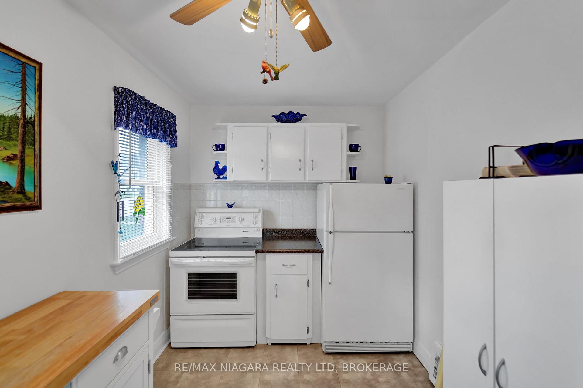 Photo 13 of 5428 Inglis Drive, Niagara Falls, Cherrywood — HOMEH