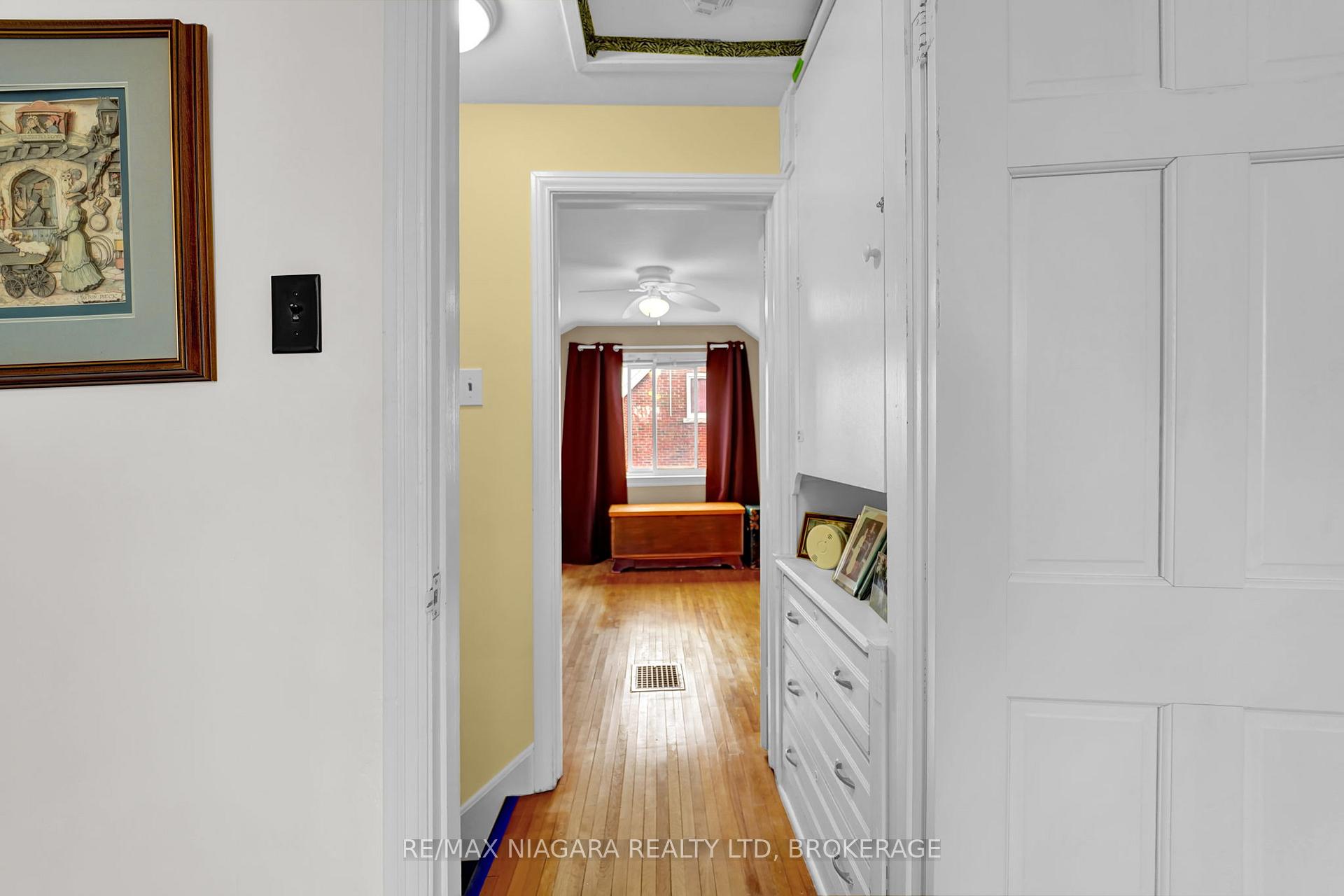 Photo 14 of 5428 Inglis Drive, Niagara Falls, Cherrywood — HOMEH