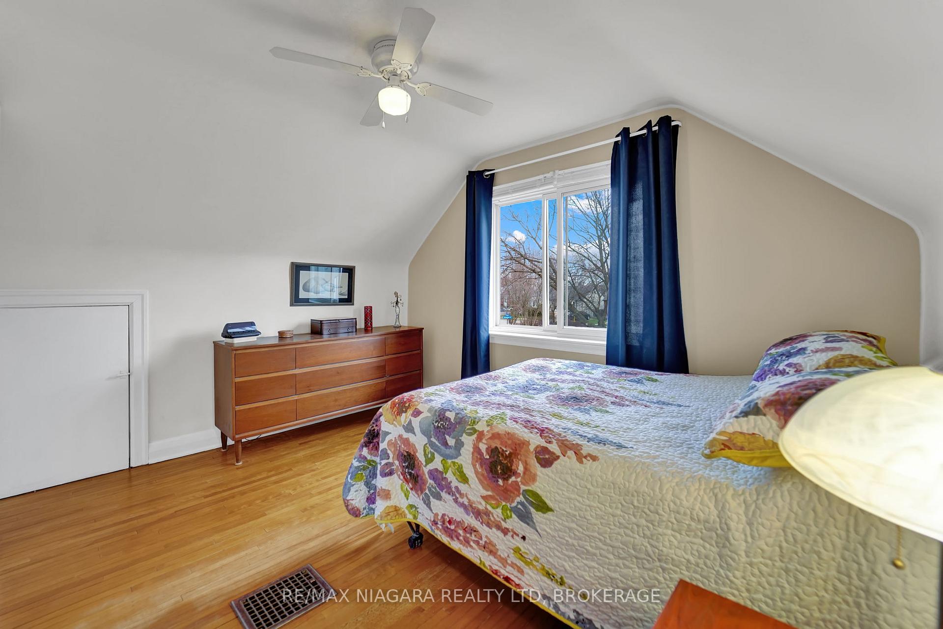 Photo 20 of 5428 Inglis Drive, Niagara Falls, Cherrywood — HOMEH