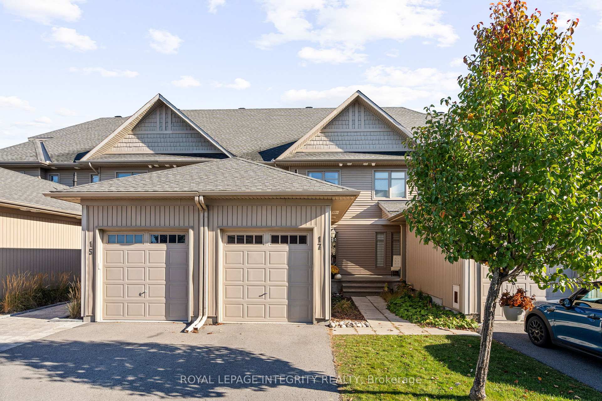 Photo 1 of 17 Aveia Private, Ottawa, Springridge/East Village — HOMEH