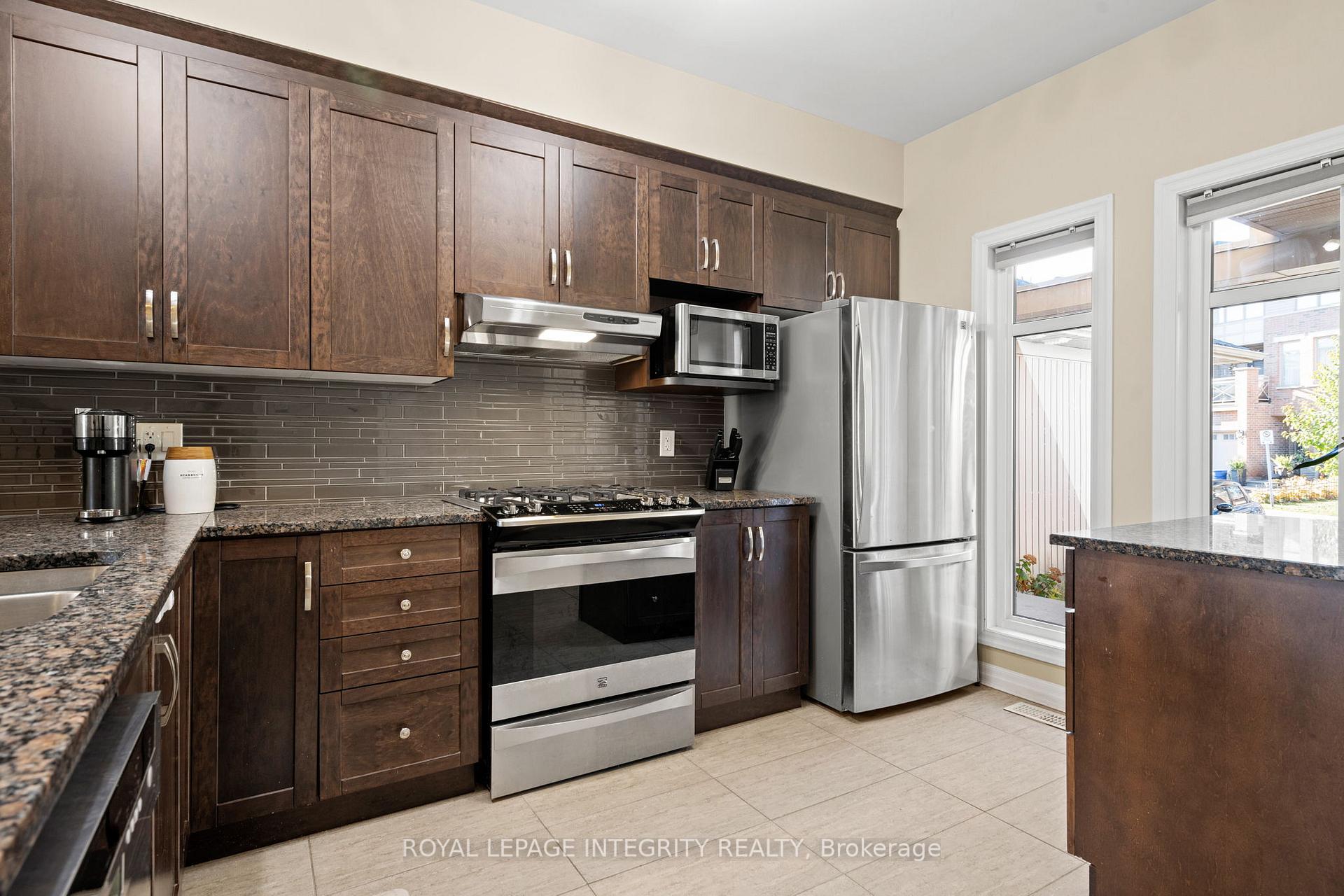 Photo 8 of 17 Aveia Private, Ottawa, Springridge/East Village — HOMEH