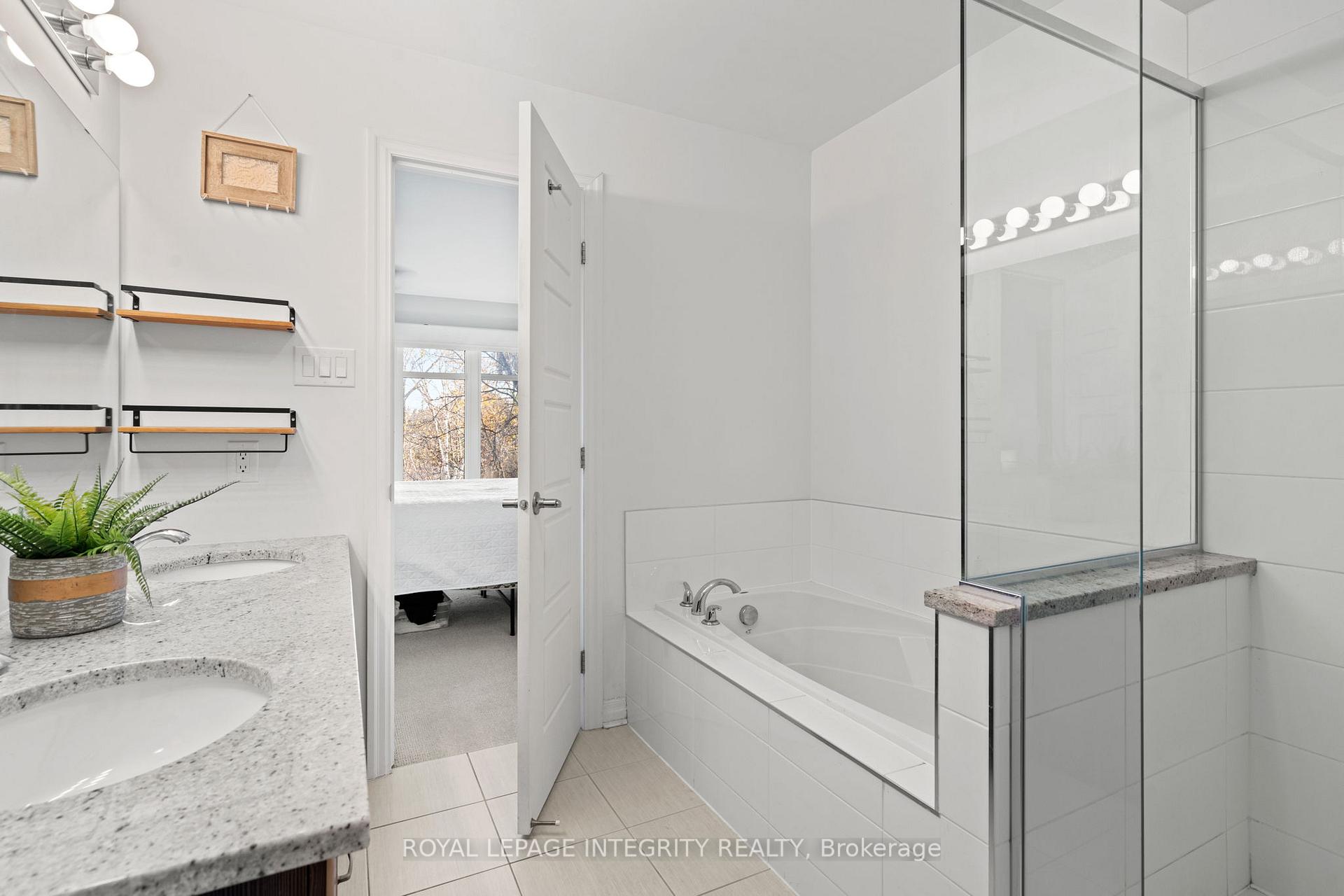 Photo 21 of 17 Aveia Private, Ottawa, Springridge/East Village — HOMEH
