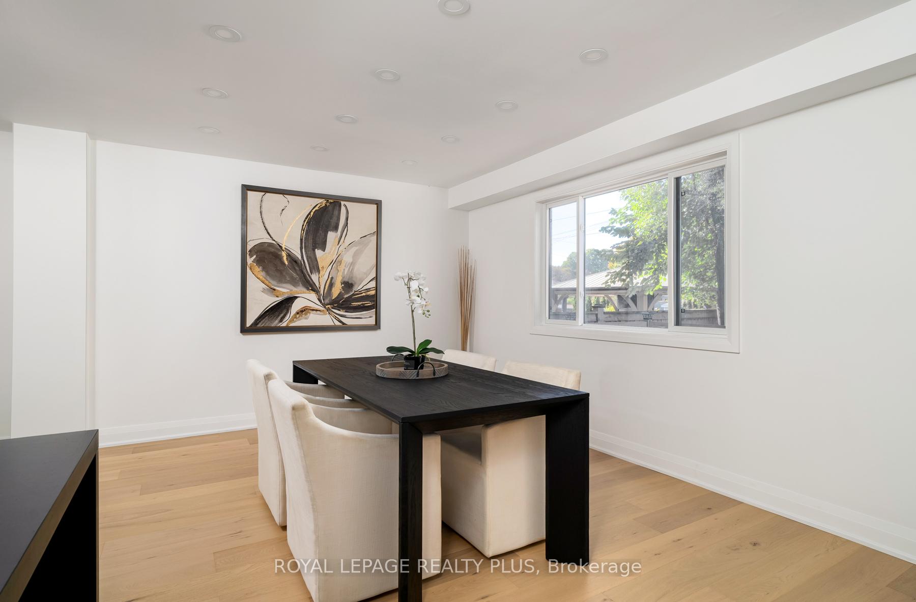 Photo 17 of 1079 Hedge Drive, Mississauga, Lakeview — HOMEH