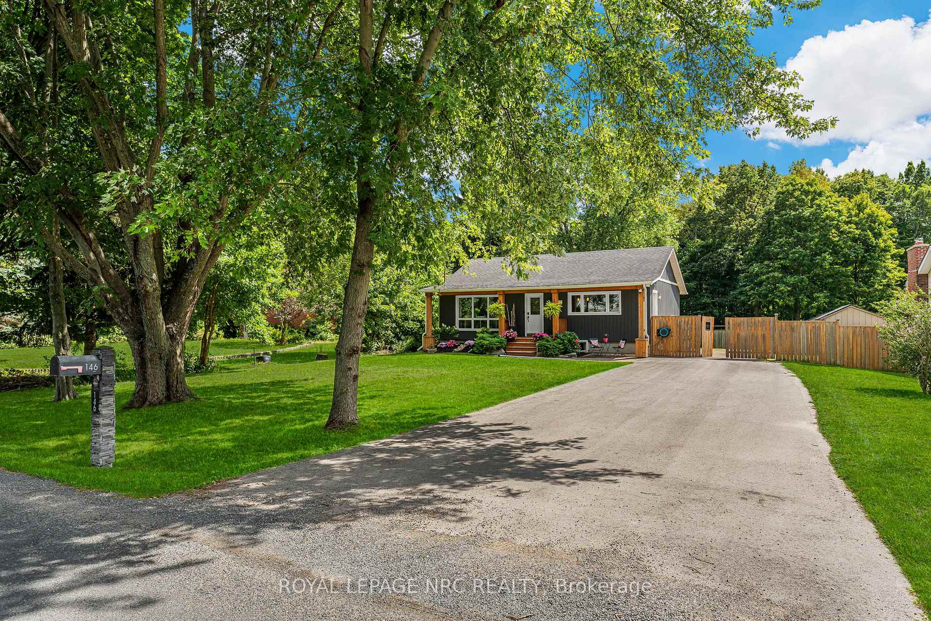Photo 1 of 146 Merritt Road, Pelham, Fonthill — HOMEH