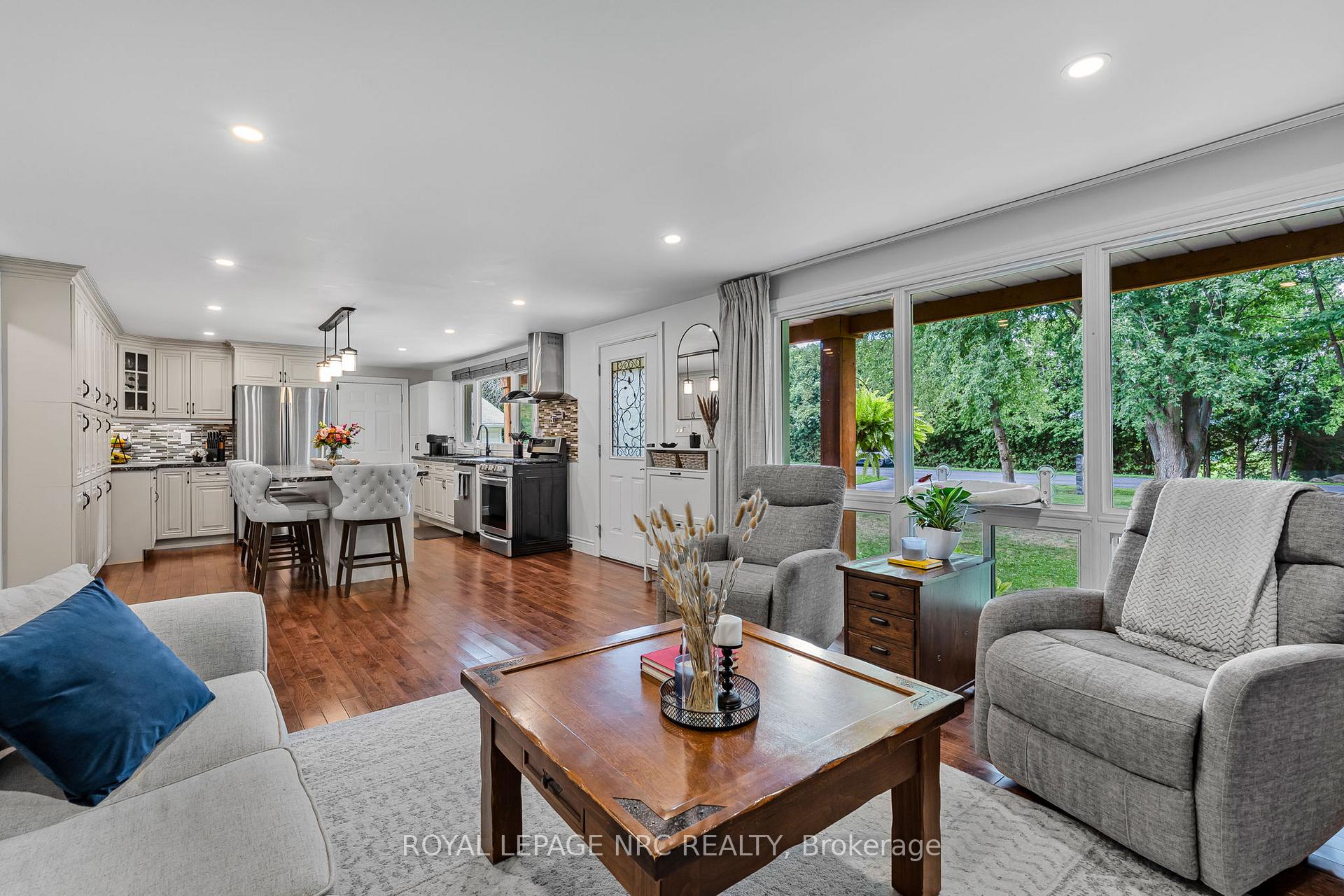 Photo 12 of 146 Merritt Road, Pelham, Fonthill — HOMEH