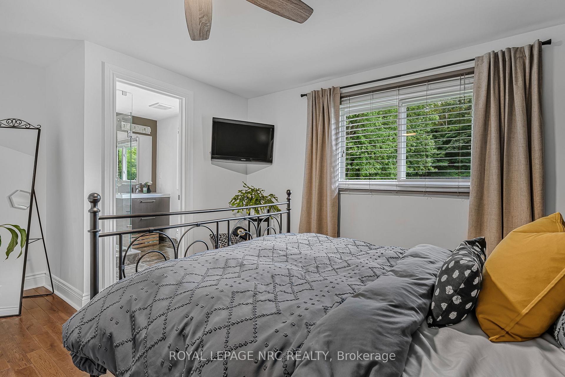 Photo 16 of 146 Merritt Road, Pelham, Fonthill — HOMEH