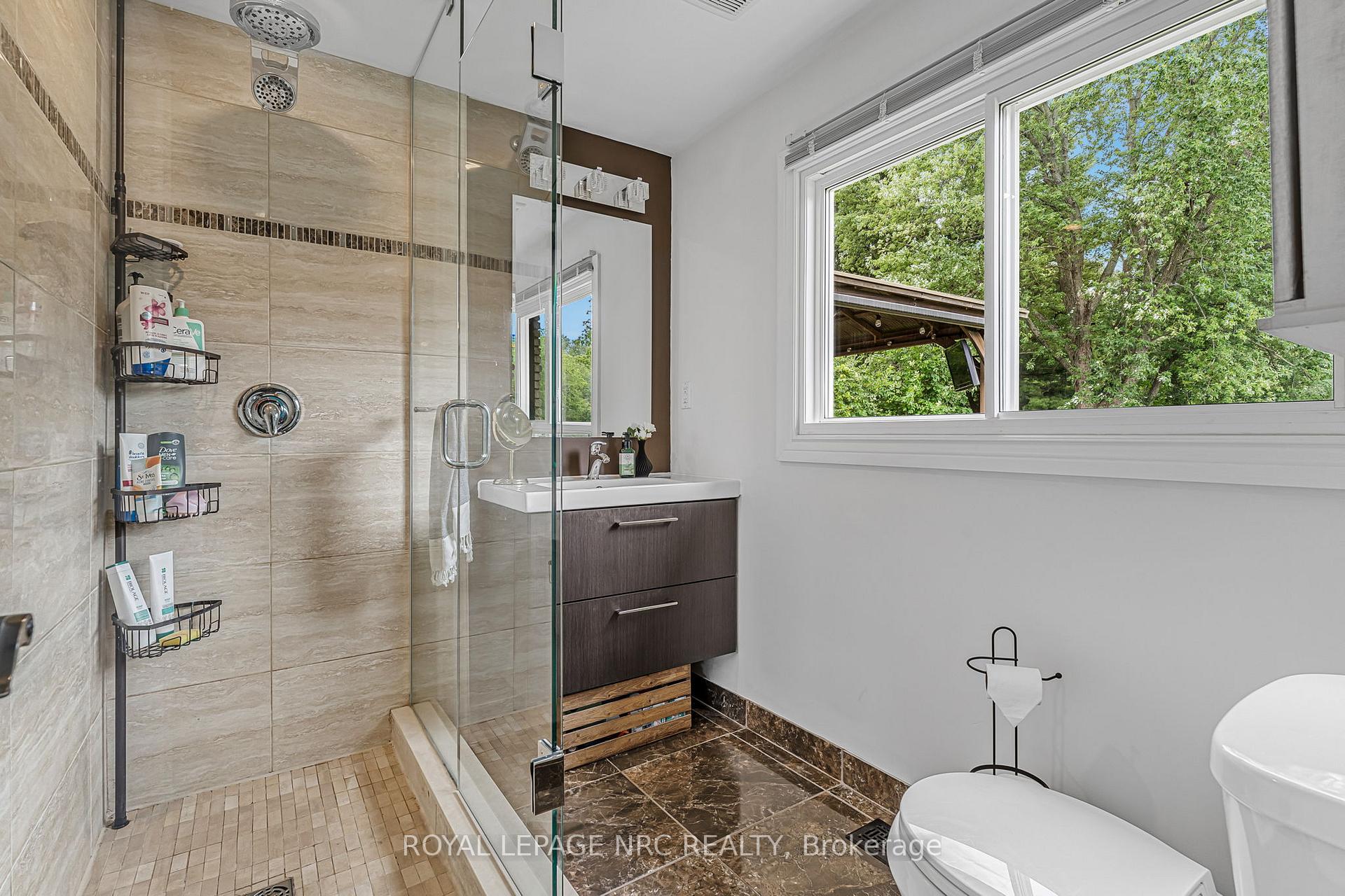 Photo 17 of 146 Merritt Road, Pelham, Fonthill — HOMEH