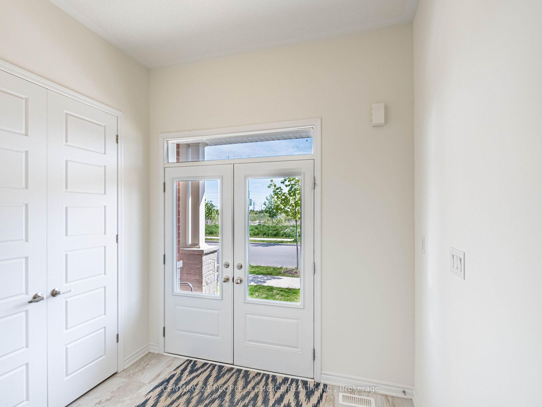 Photo 4 of 1404 Sycamore Gardens, Milton, Cobban — HOMEH