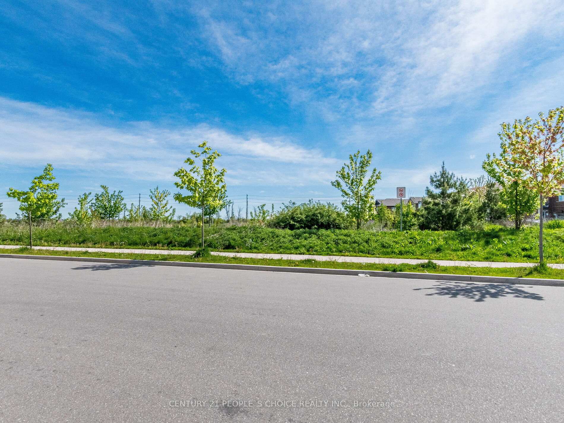 Photo 41 of 1404 Sycamore Gardens, Milton, Cobban — HOMEH