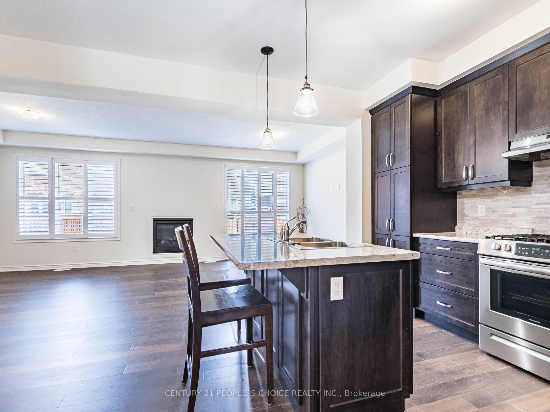 Photo 15 of 1404 Sycamore Gardens, Milton, Cobban — HOMEH