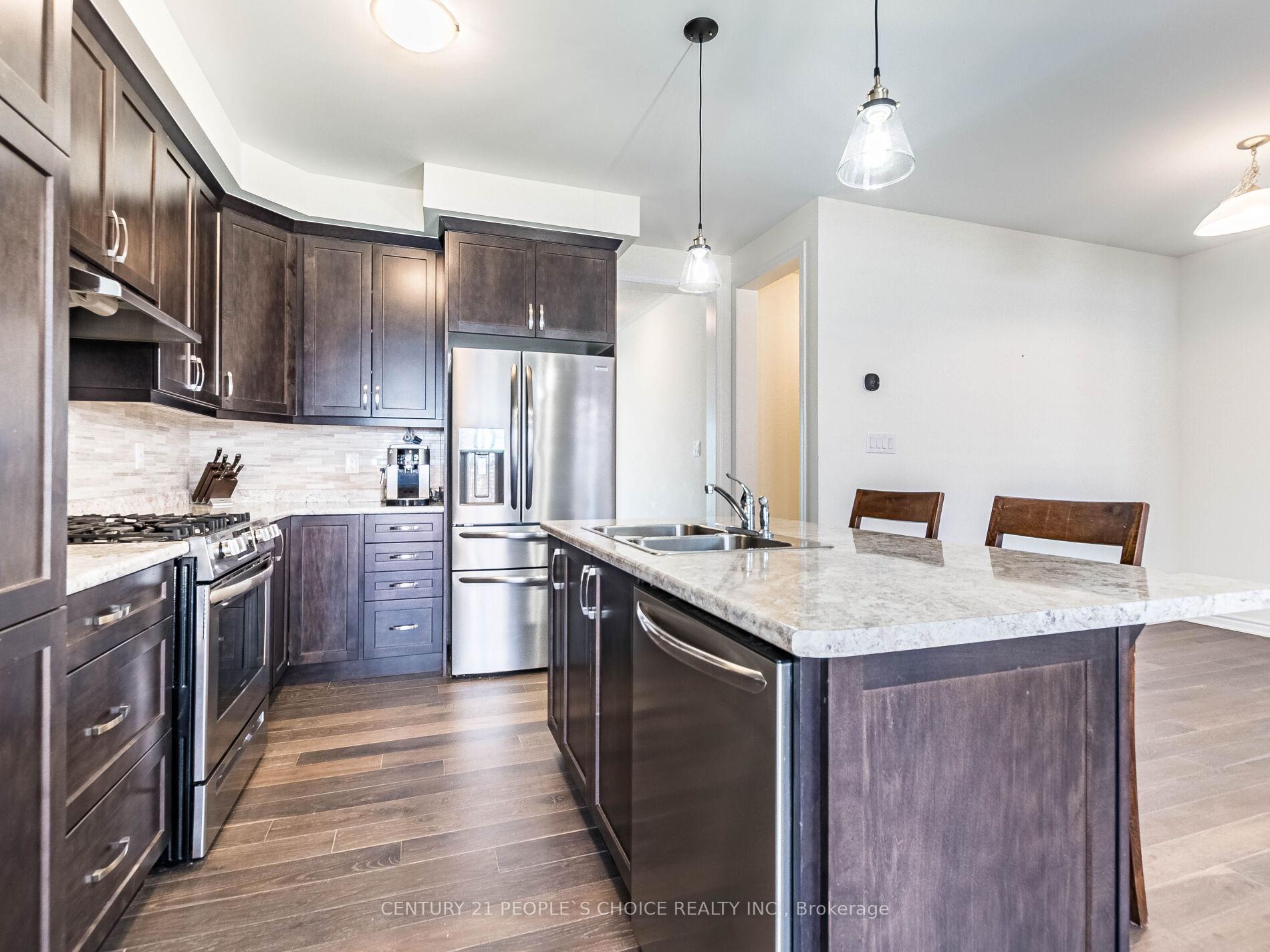 Photo 8 of 1404 Sycamore Gardens, Milton, Cobban — HOMEH