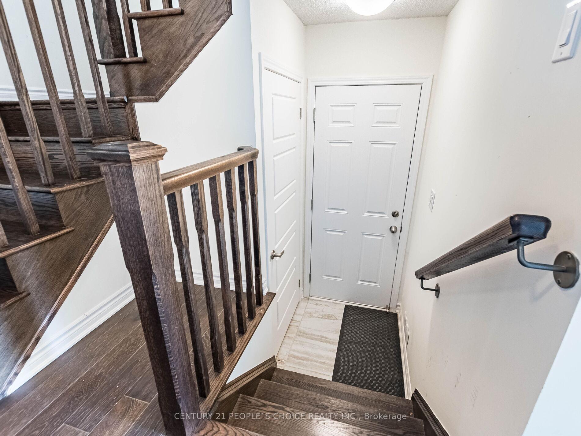 Photo 6 of 1404 Sycamore Gardens, Milton, Cobban — HOMEH