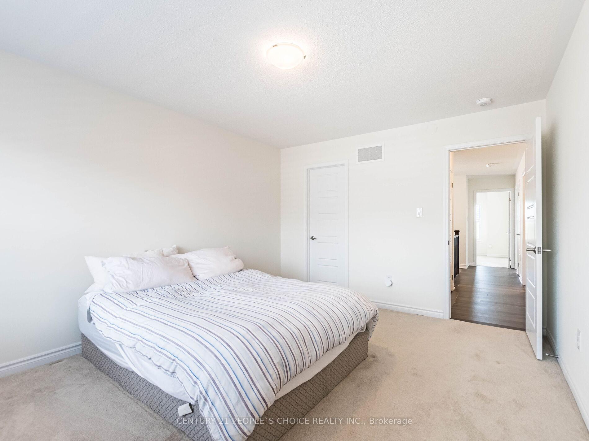 Photo 19 of 1404 Sycamore Gardens, Milton, Cobban — HOMEH