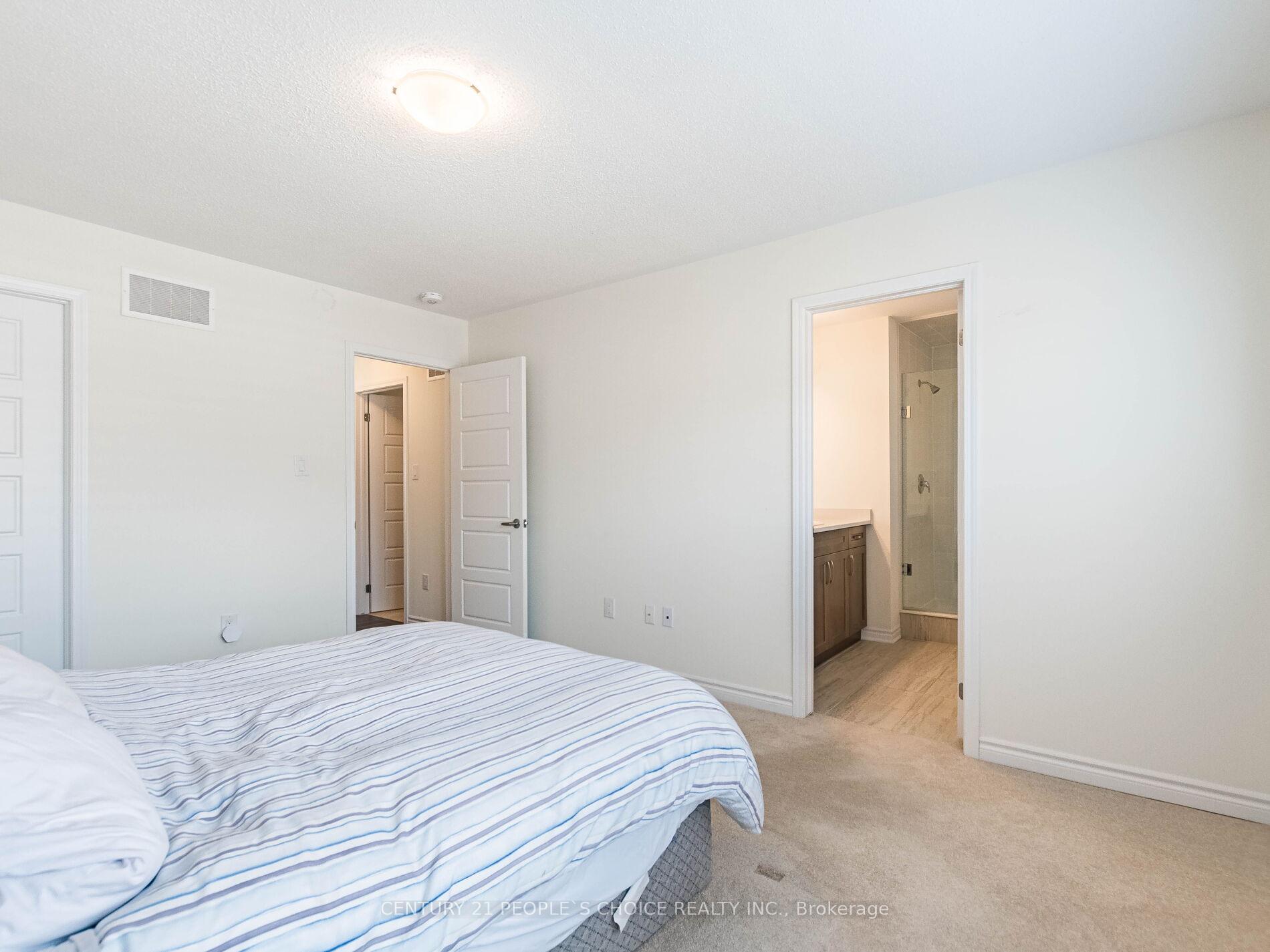 Photo 18 of 1404 Sycamore Gardens, Milton, Cobban — HOMEH