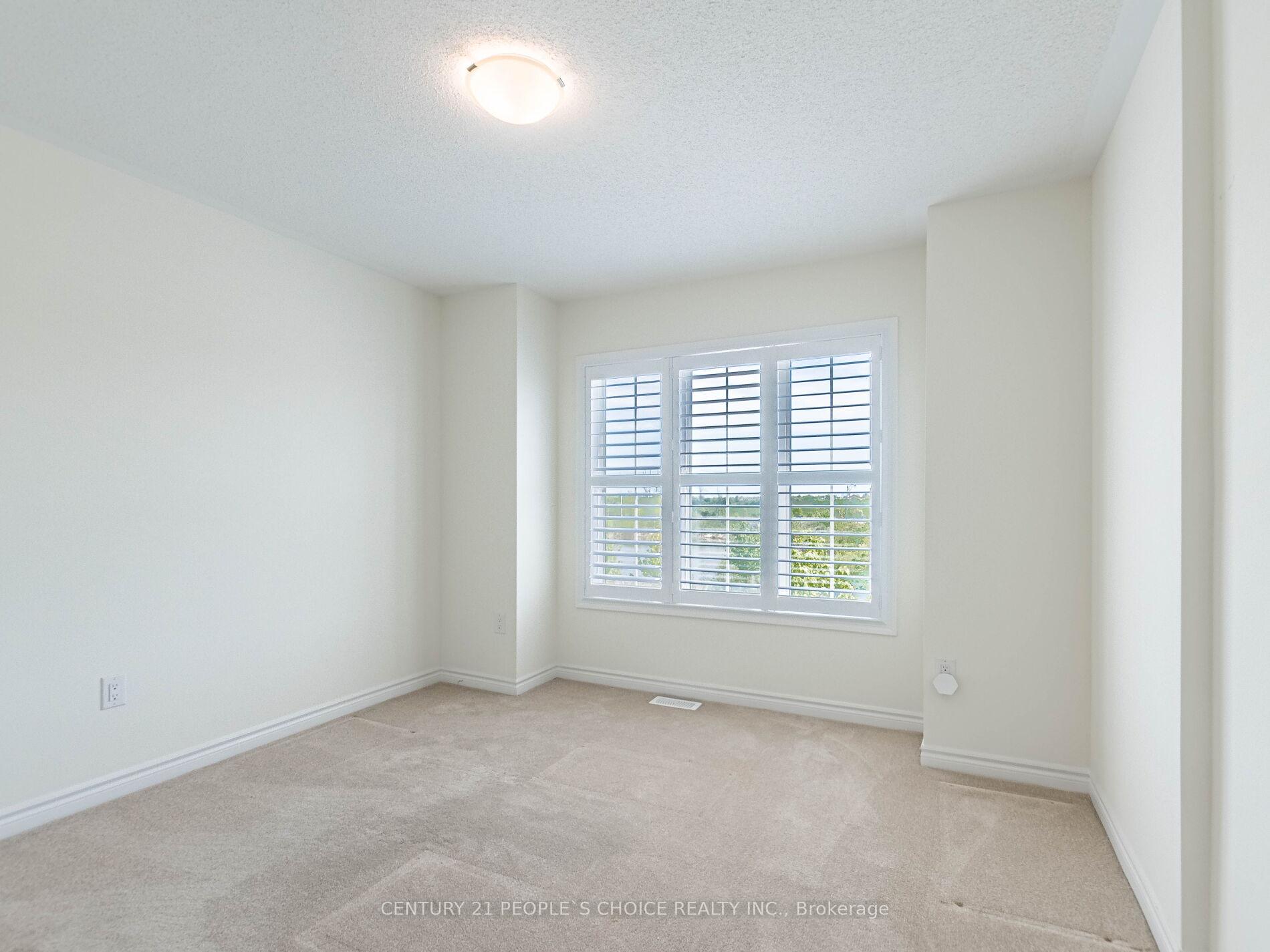 Photo 16 of 1404 Sycamore Gardens, Milton, Cobban — HOMEH