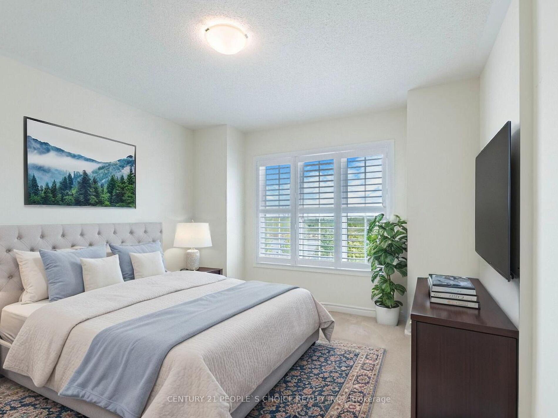 Photo 17 of 1404 Sycamore Gardens, Milton, Cobban — HOMEH