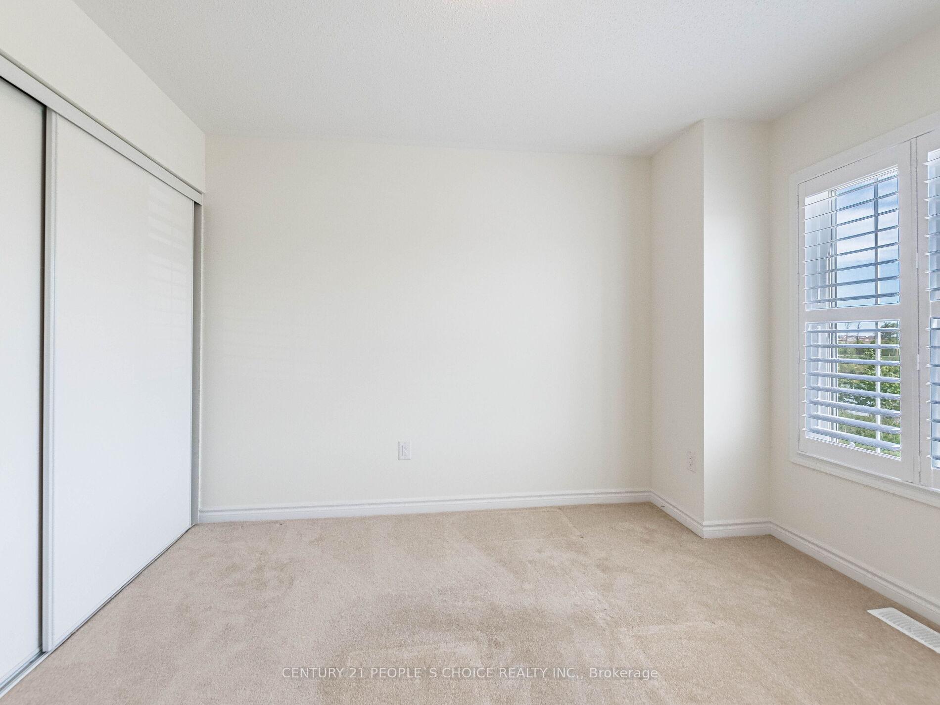 Photo 26 of 1404 Sycamore Gardens, Milton, Cobban — HOMEH