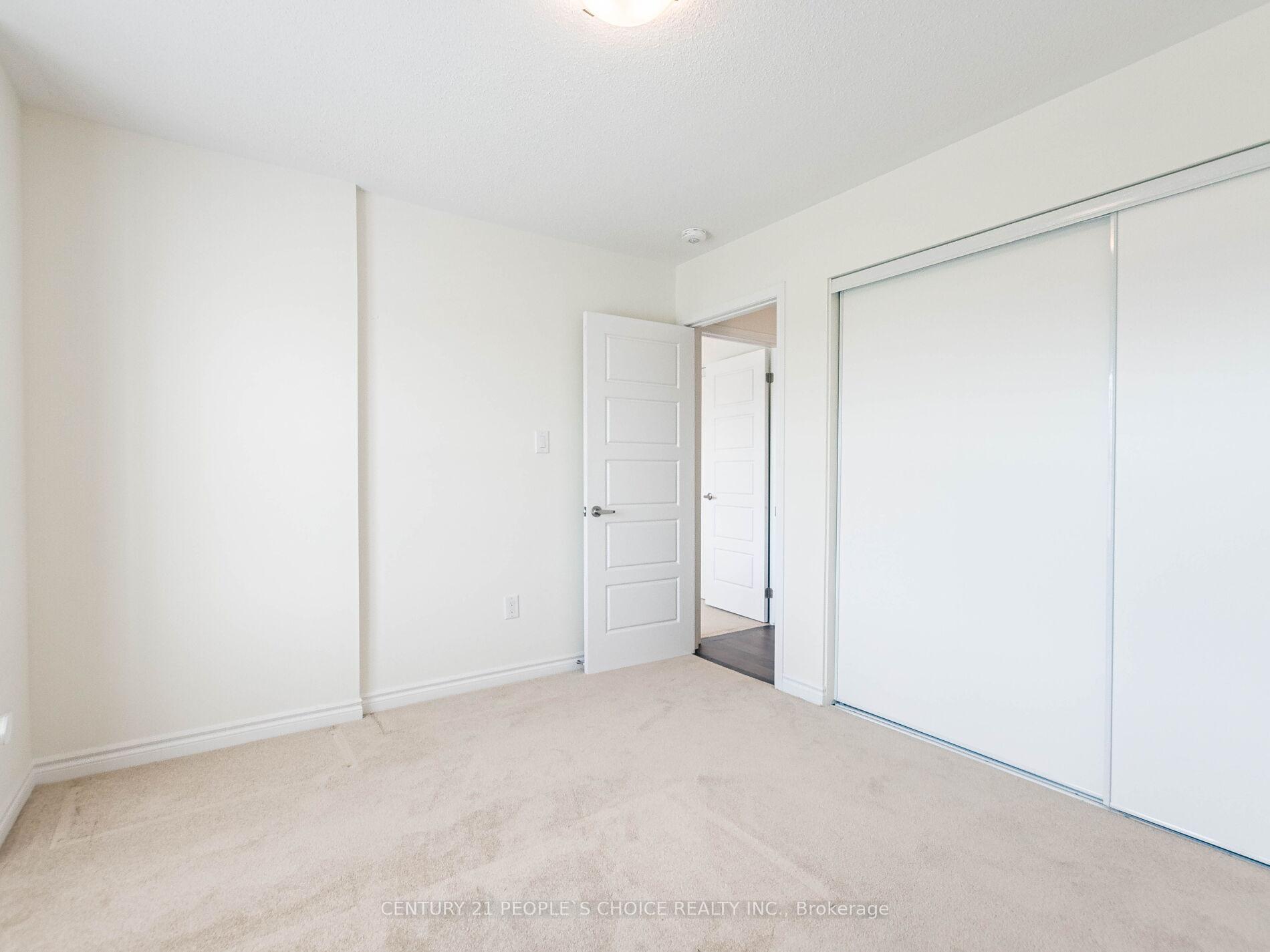Photo 9 of 1404 Sycamore Gardens, Milton, Cobban — HOMEH