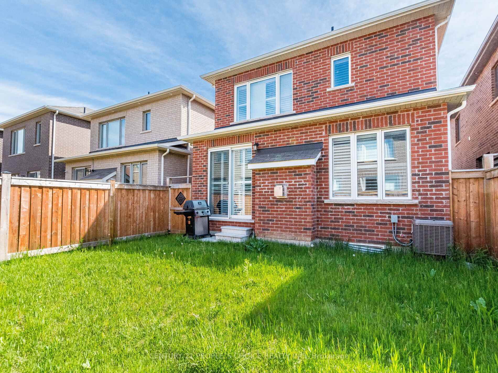Photo 43 of 1404 Sycamore Gardens, Milton, Cobban — HOMEH