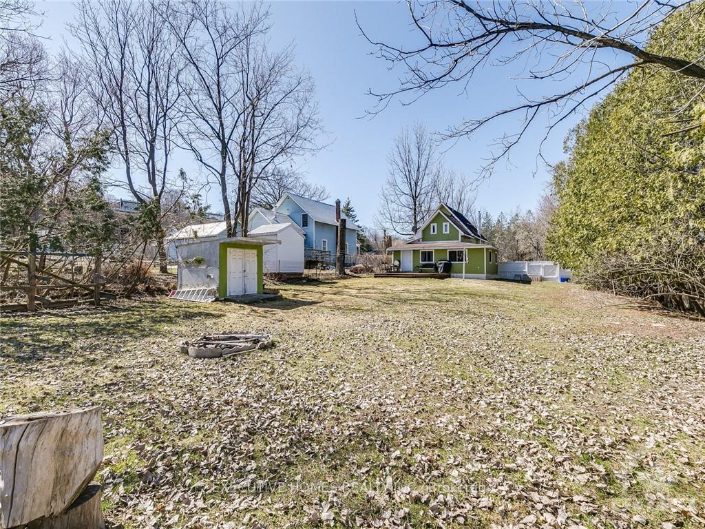 Photo 4 of 983 Cameron Street, Ottawa, Cumberland Village — HOMEH