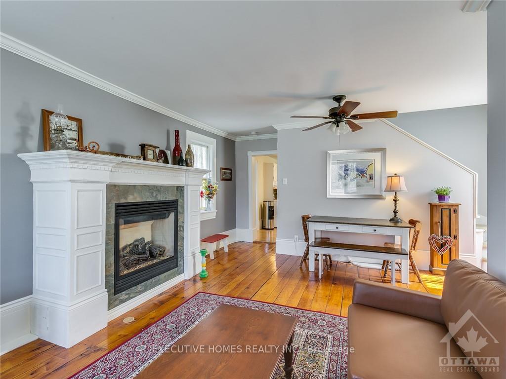 Photo 17 of 983 Cameron Street, Ottawa, Cumberland Village — HOMEH