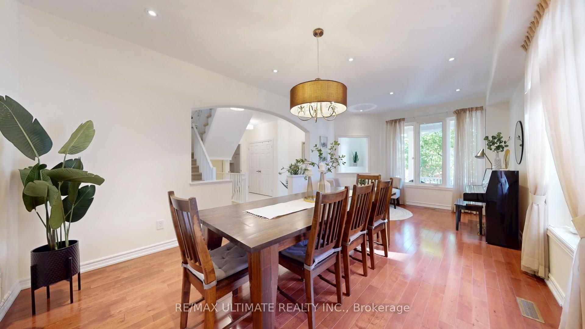 Photo 6 of 7013 Lessard Lane, Mississauga, Meadowvale Village — HOMEH