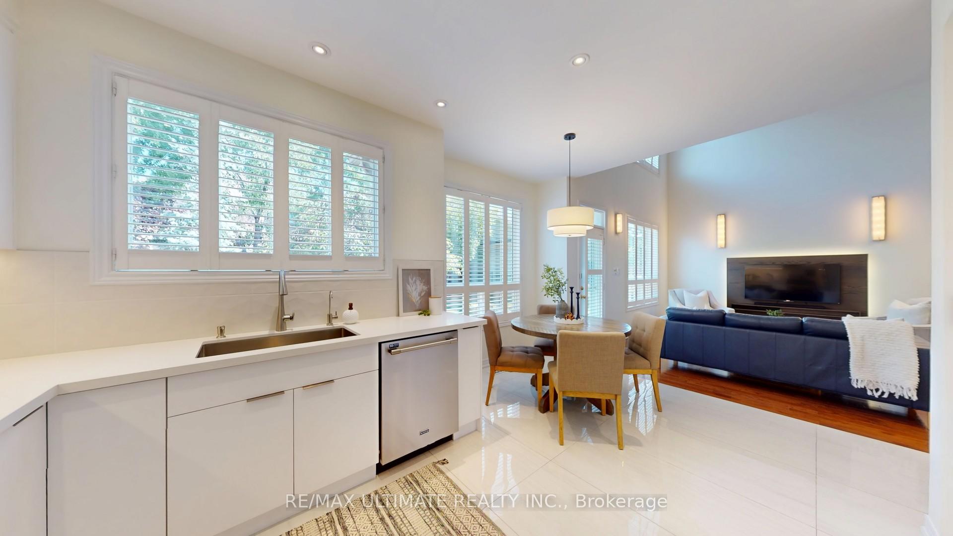 Photo 10 of 7013 Lessard Lane, Mississauga, Meadowvale Village — HOMEH