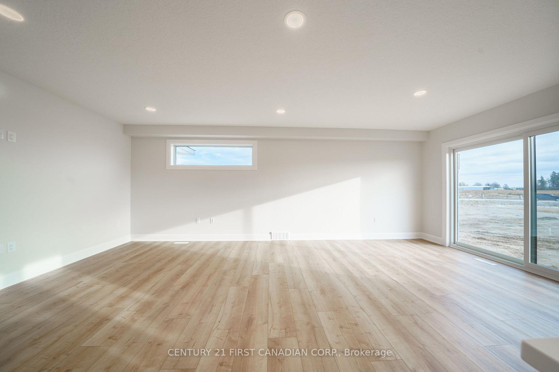 Photo 11 of 36 Postma Crescent, North Middlesex, Alisa Craig — HOMEH