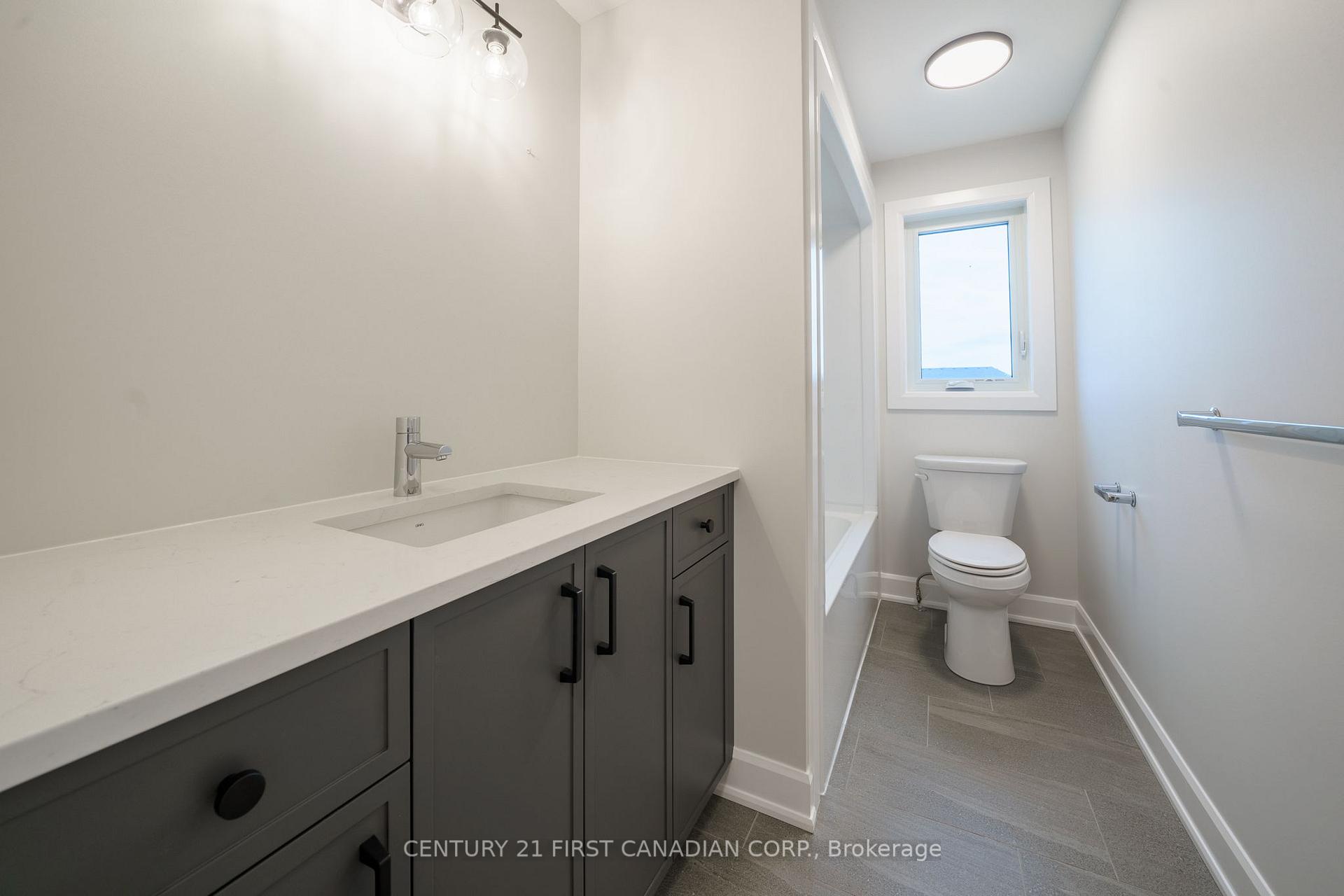Photo 14 of 36 Postma Crescent, North Middlesex, Alisa Craig — HOMEH