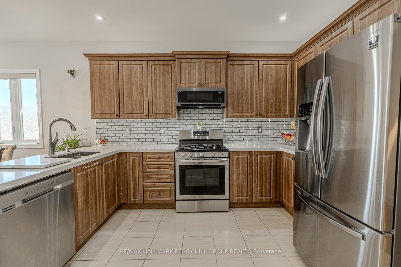 Photo 5 of 3069 Monarch Drive, Orillia — HOMEH