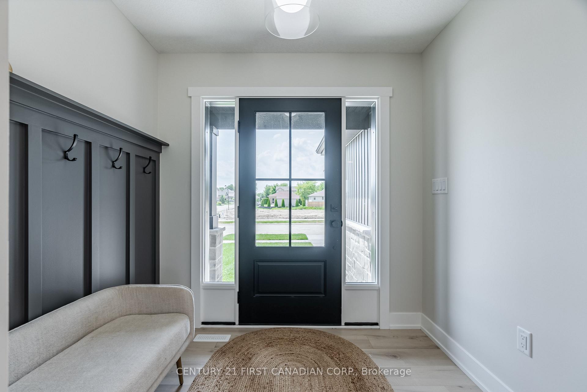Photo 2 of 38 Postma Crescent, North Middlesex, Alisa Craig — HOMEH