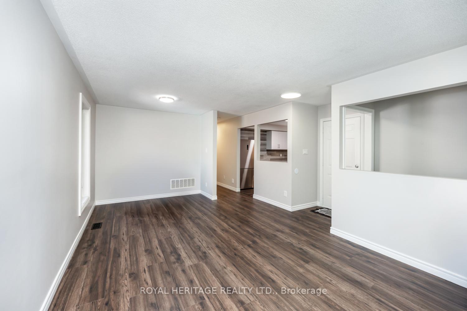 Photo 9 of 71 Kate Aitken Crescent, New Tecumseth, Beeton — HOMEH