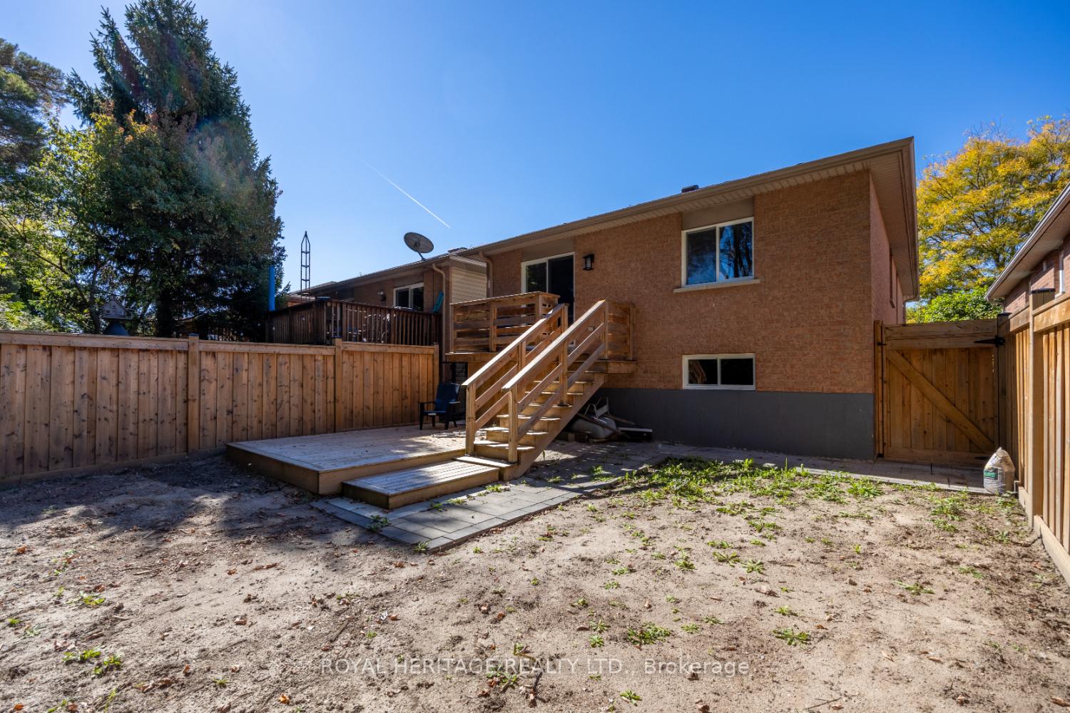 Photo 28 of 71 Kate Aitken Crescent, New Tecumseth, Beeton — HOMEH