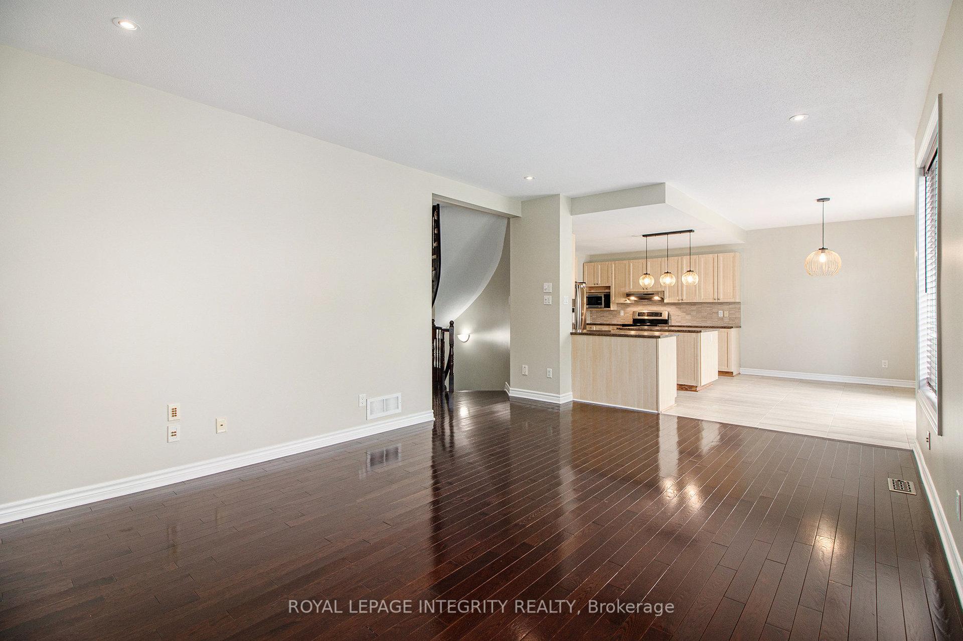 Photo 13 of 324 Branthaven Street, Ottawa, Avalon East — HOMEH