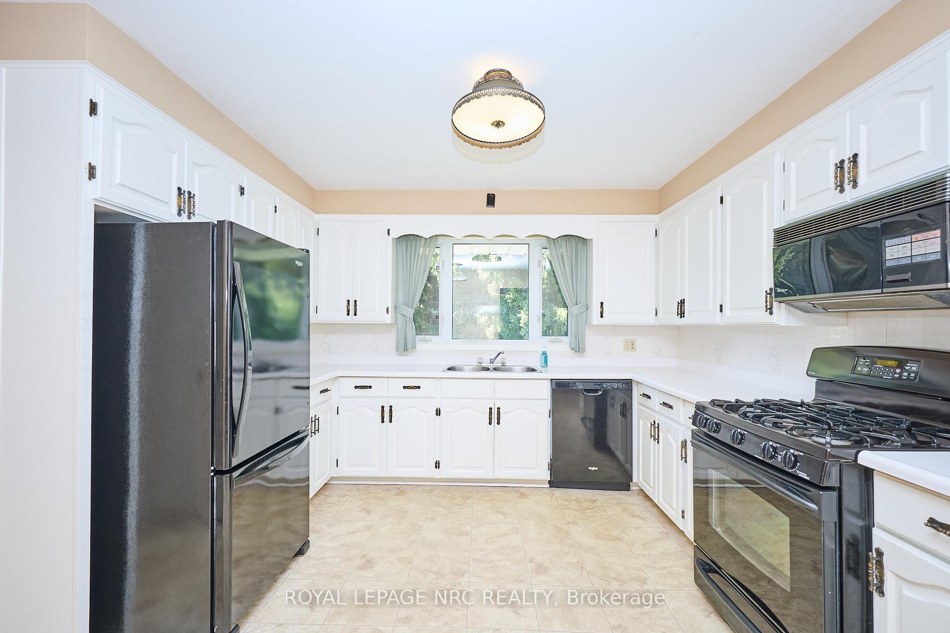 Photo 23 of 125 Daleview Drive, Pelham, Fonthill — HOMEH