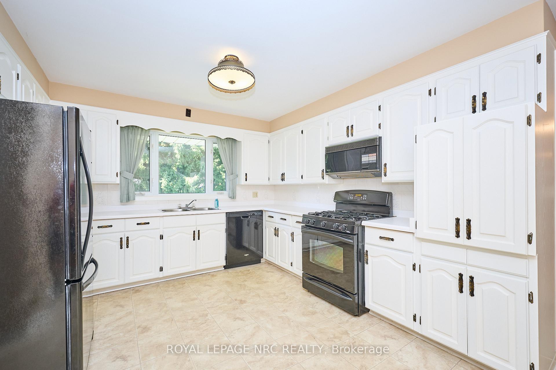 Photo 24 of 125 Daleview Drive, Pelham, Fonthill — HOMEH