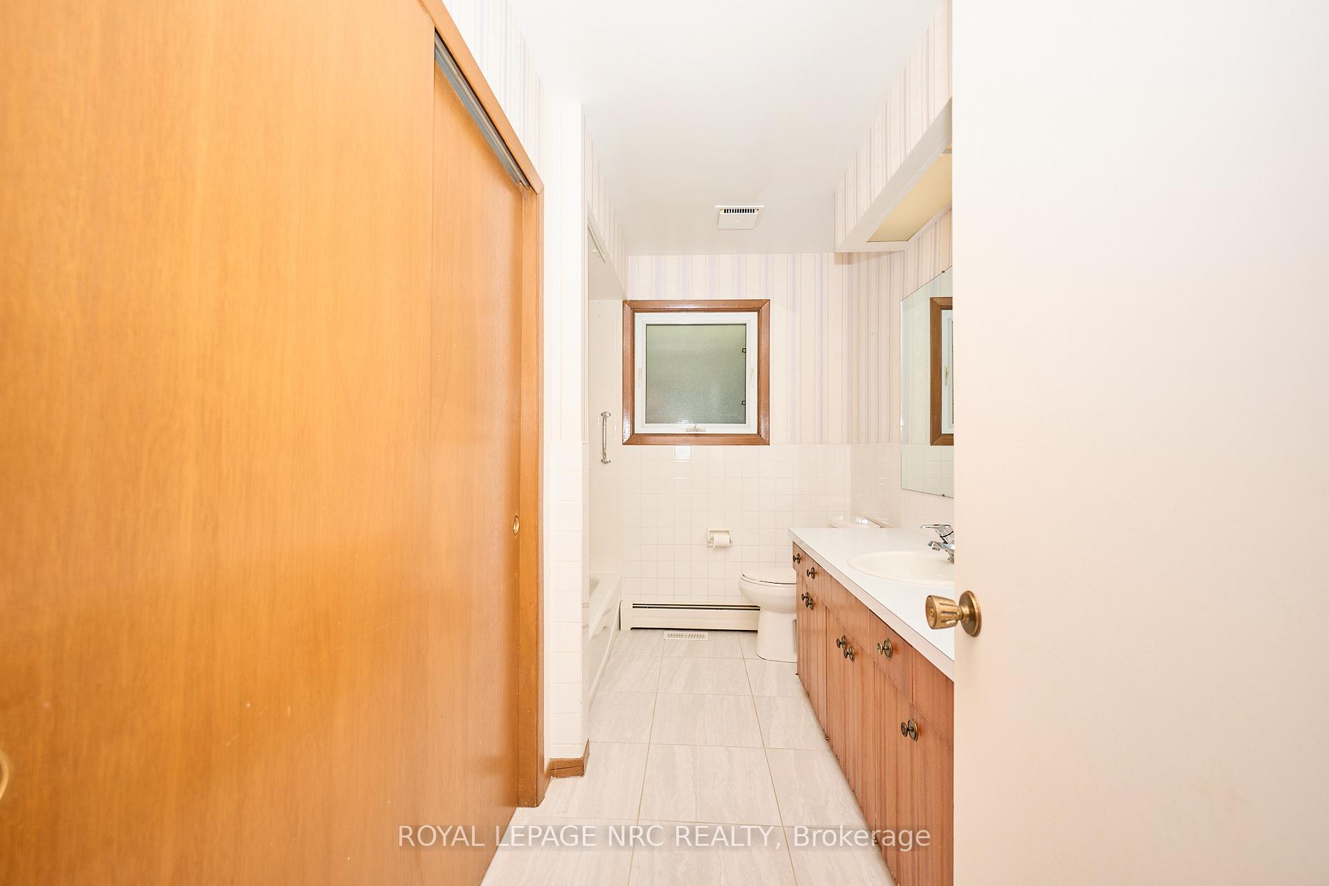 Photo 32 of 125 Daleview Drive, Pelham, Fonthill — HOMEH