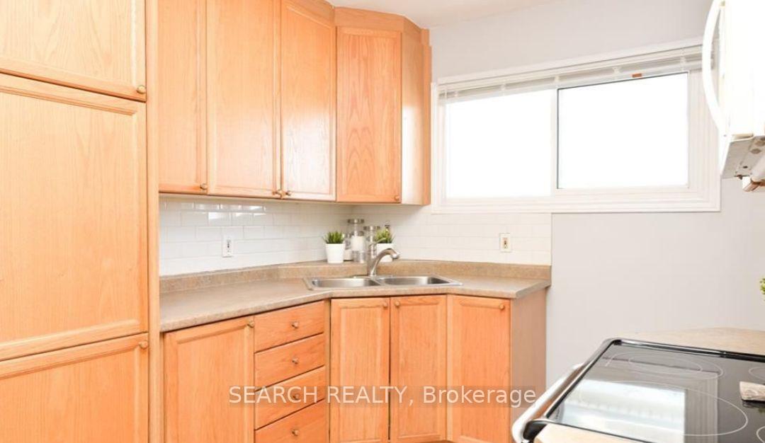 Photo 3 of 6384 Taylor Street, Niagara Falls, Dorchester — HOMEH