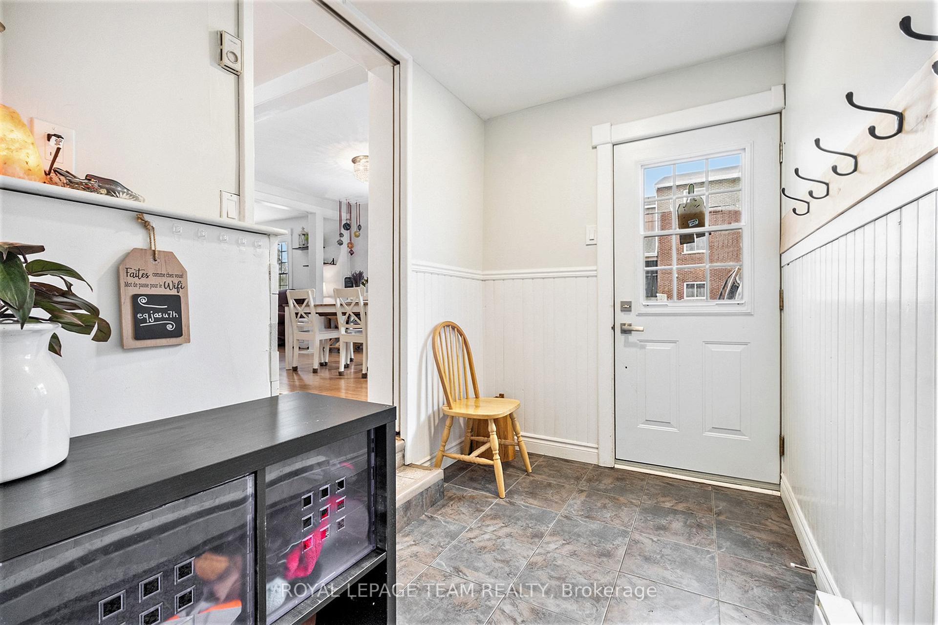 Photo 4 of 535 Albert Street, North Dundas, Winchester — HOMEH