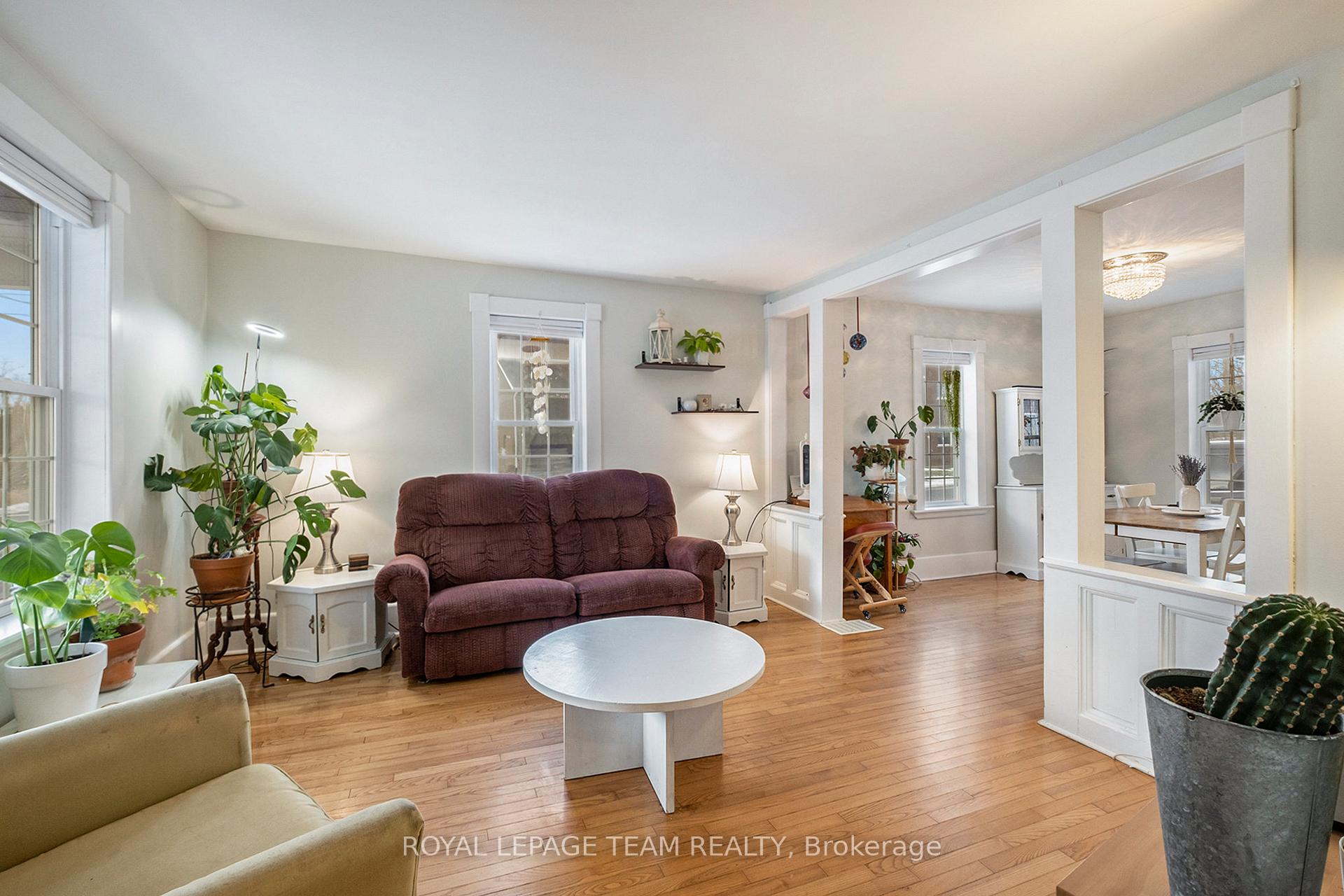 Photo 6 of 535 Albert Street, North Dundas, Winchester — HOMEH