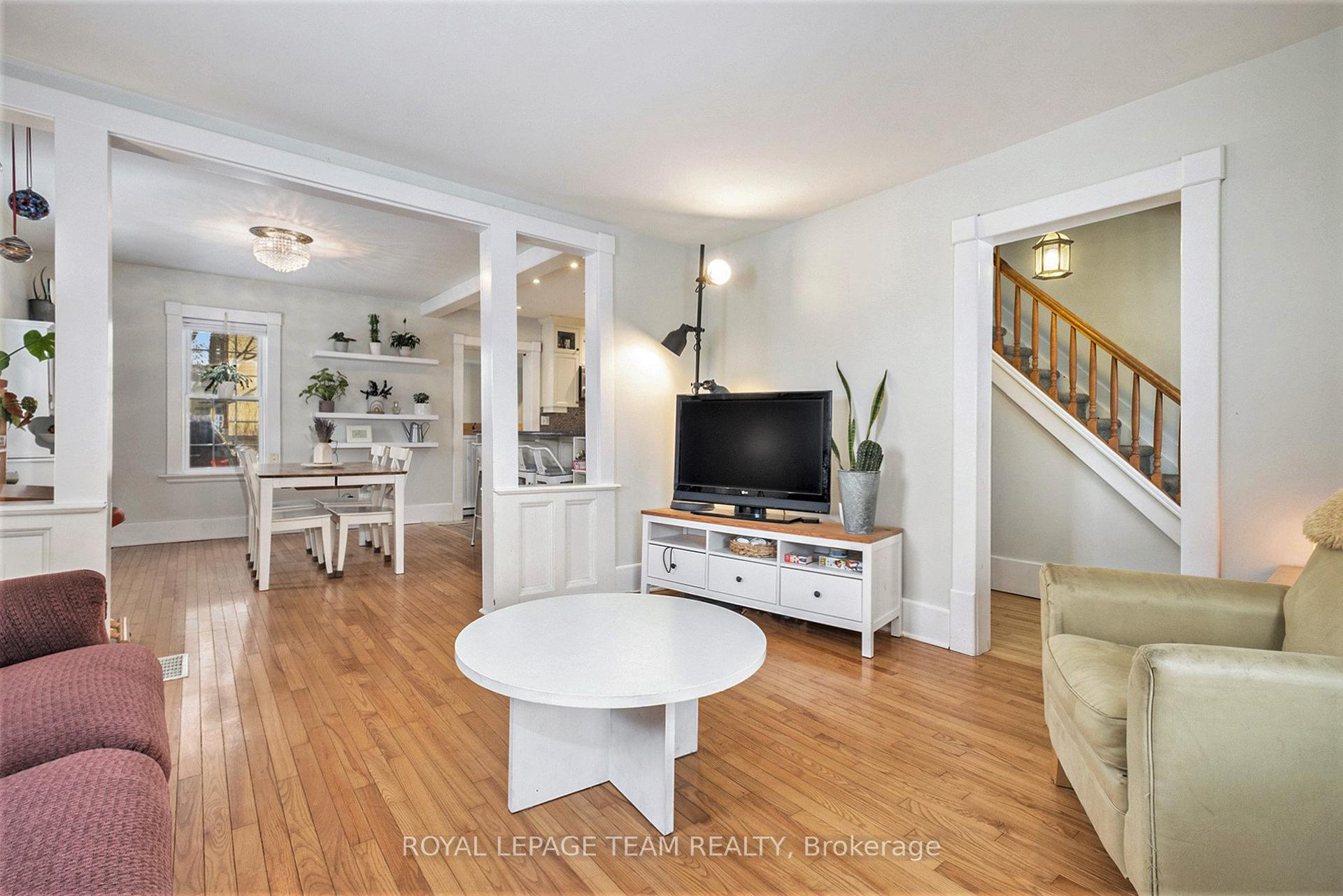 Photo 7 of 535 Albert Street, North Dundas, Winchester — HOMEH