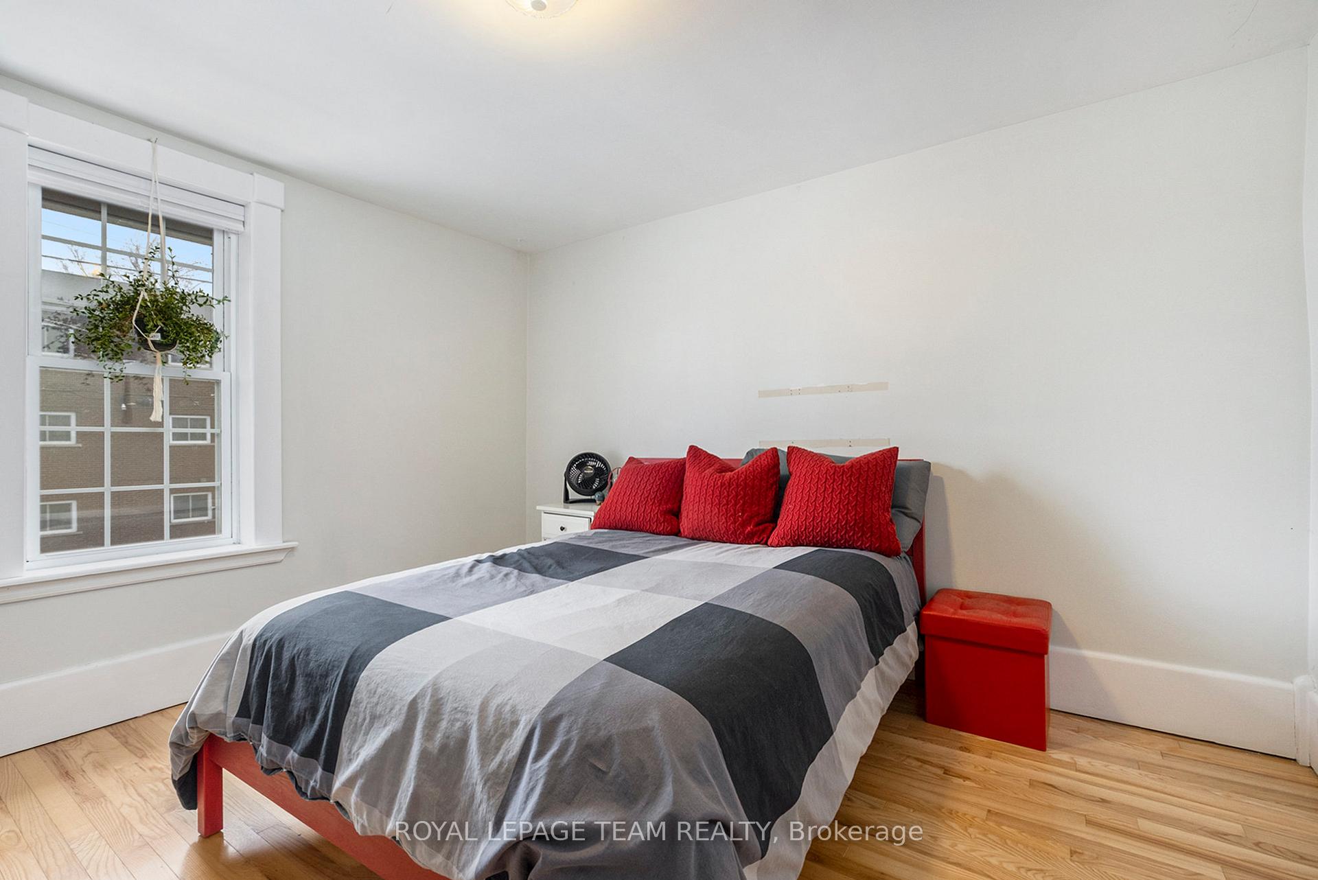 Photo 18 of 535 Albert Street, North Dundas, Winchester — HOMEH