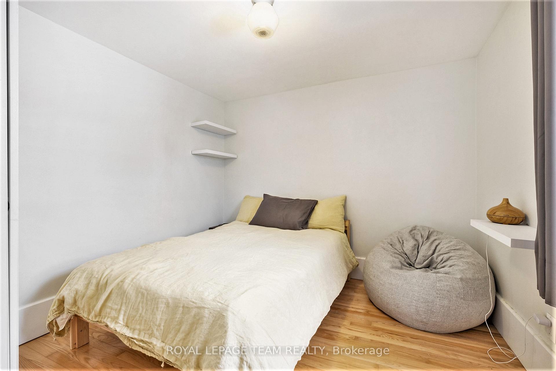 Photo 19 of 535 Albert Street, North Dundas, Winchester — HOMEH