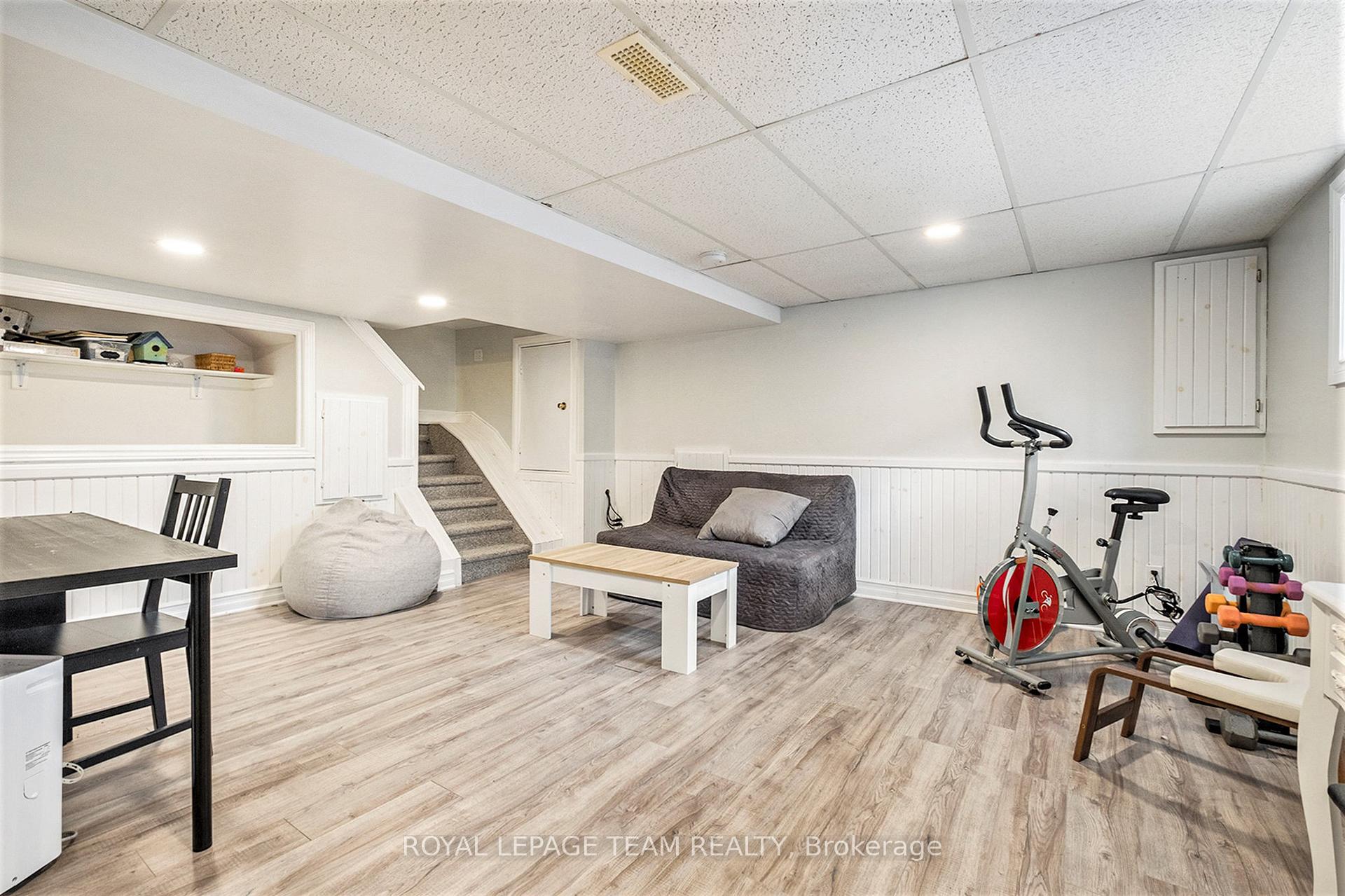 Photo 22 of 535 Albert Street, North Dundas, Winchester — HOMEH