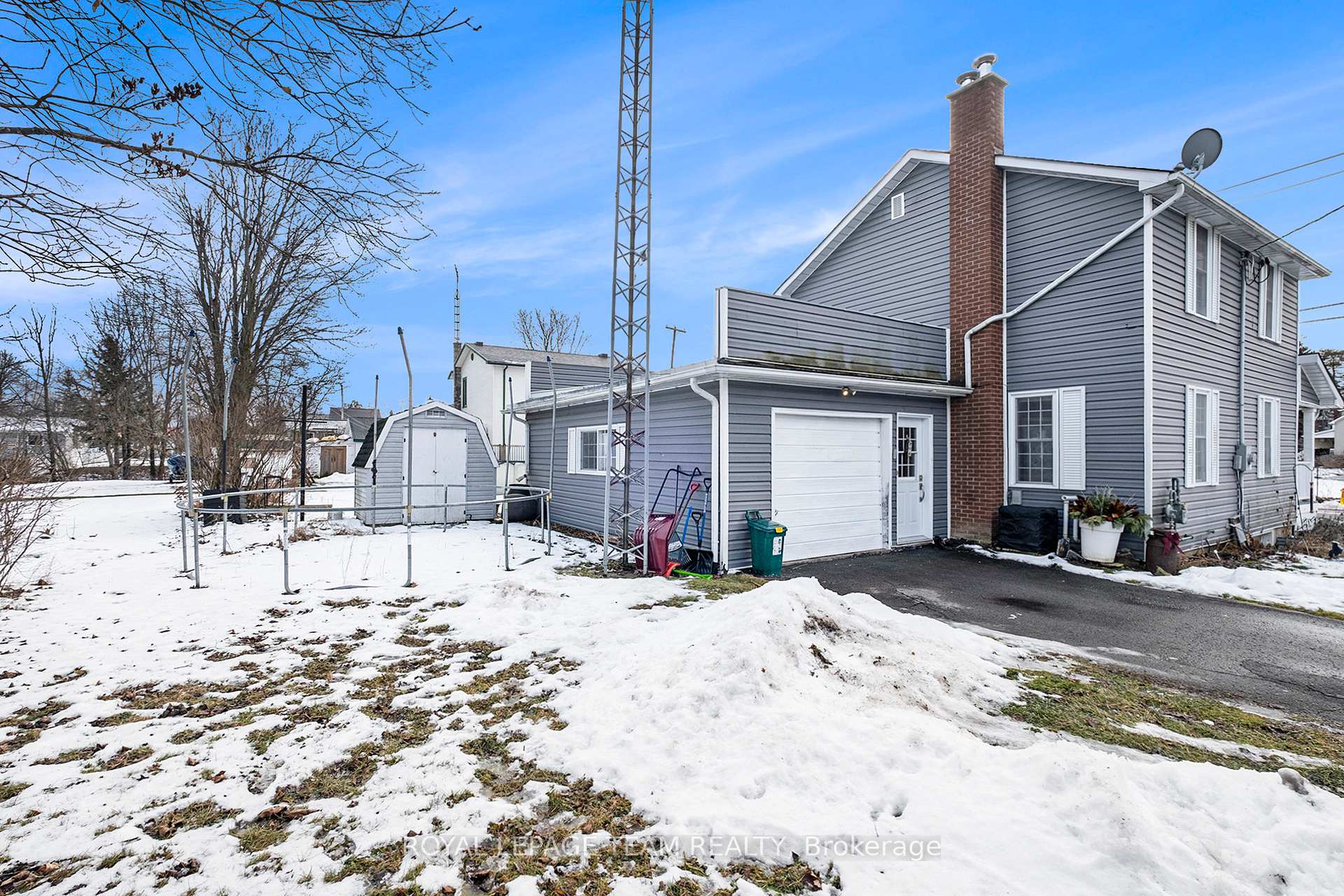 Photo 24 of 535 Albert Street, North Dundas, Winchester — HOMEH