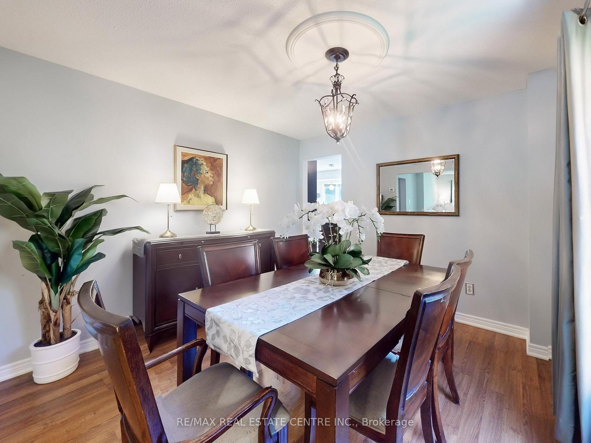 Photo 12 of 4026 Renfrew Crescent, Mississauga, Erin Mills — HOMEH