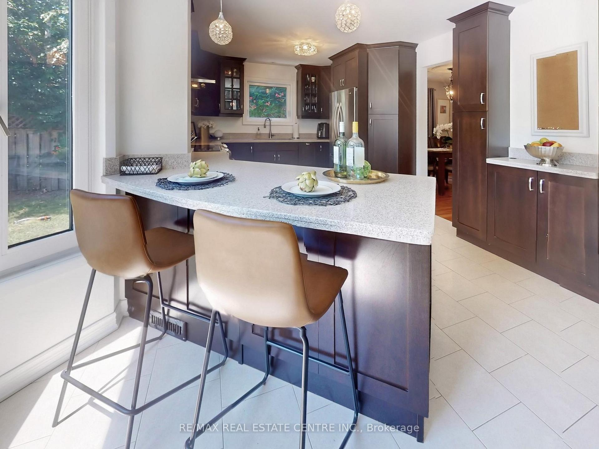 Photo 14 of 4026 Renfrew Crescent, Mississauga, Erin Mills — HOMEH