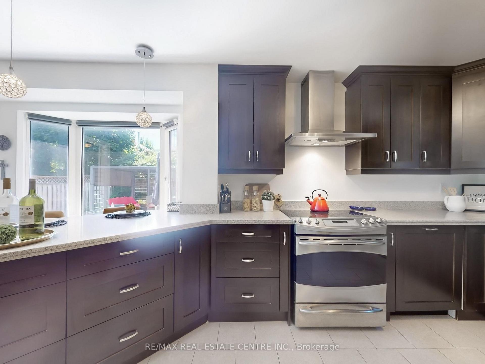 Photo 17 of 4026 Renfrew Crescent, Mississauga, Erin Mills — HOMEH